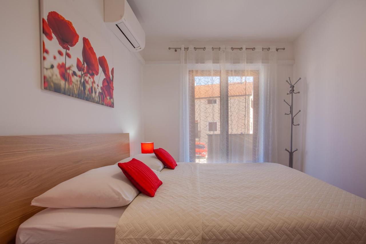 קרס Apartments Eva מראה חיצוני תמונה
