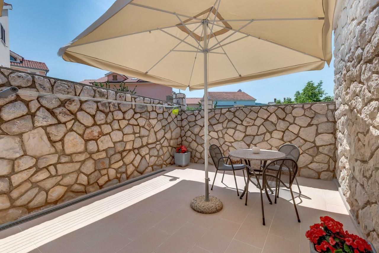 קרס Apartments Eva מראה חיצוני תמונה