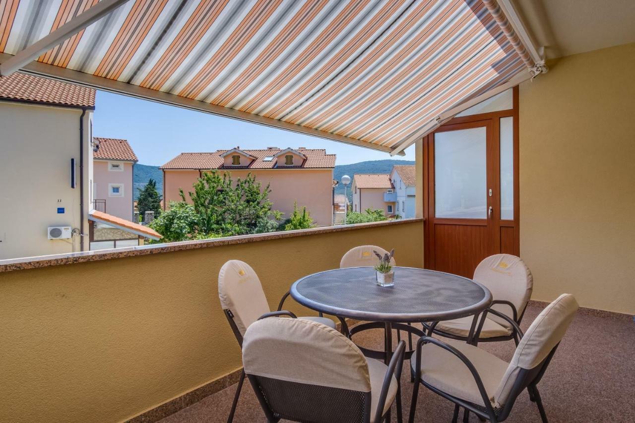קרס Apartments Eva מראה חיצוני תמונה