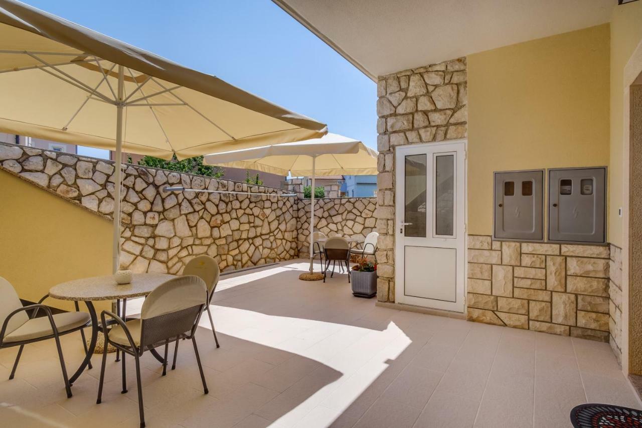 קרס Apartments Eva מראה חיצוני תמונה