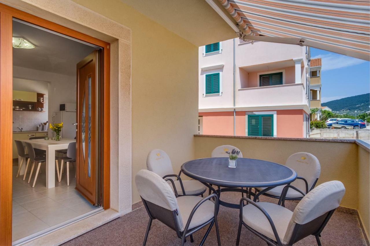 קרס Apartments Eva מראה חיצוני תמונה