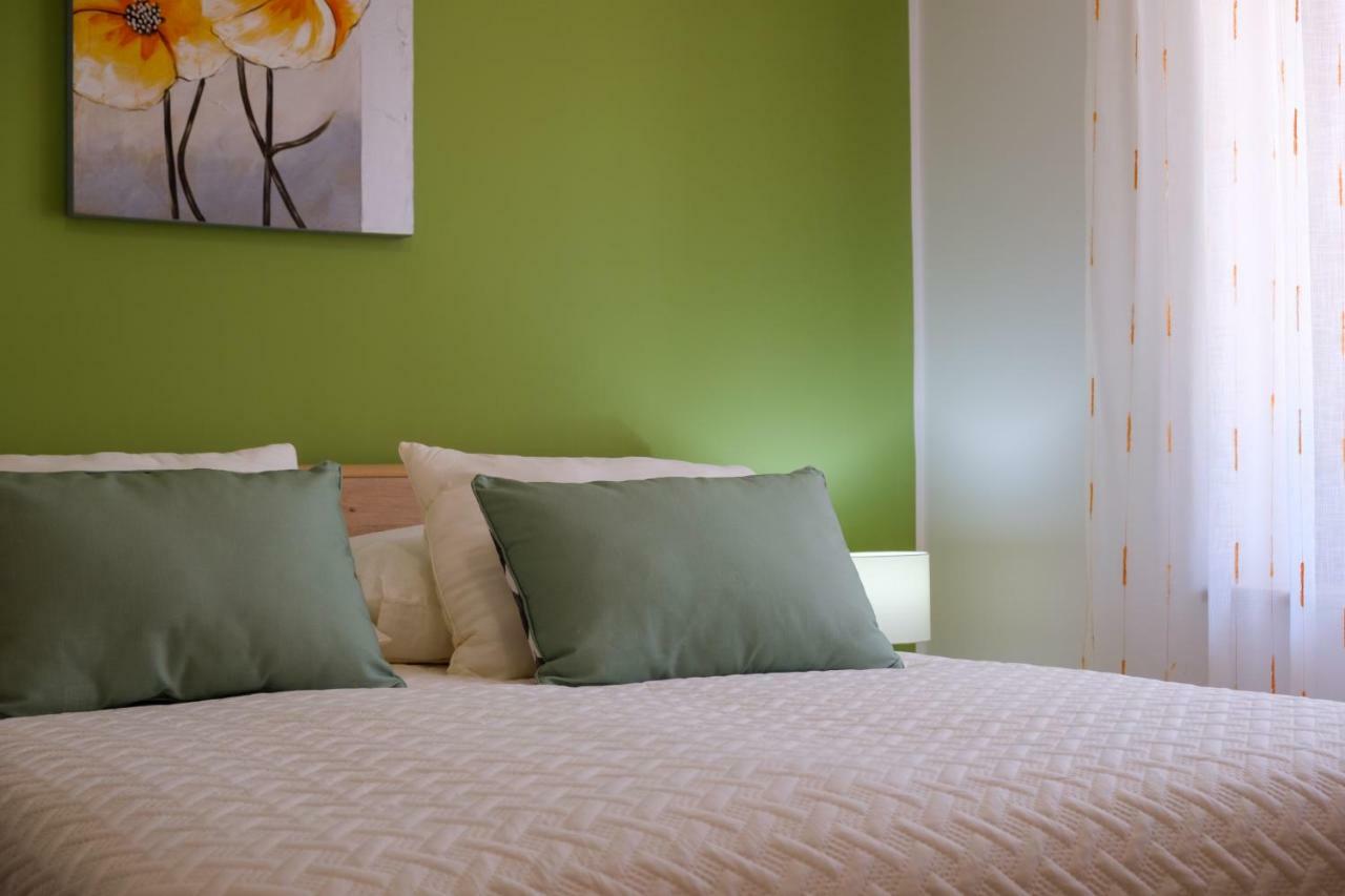 קרס Apartments Eva מראה חיצוני תמונה