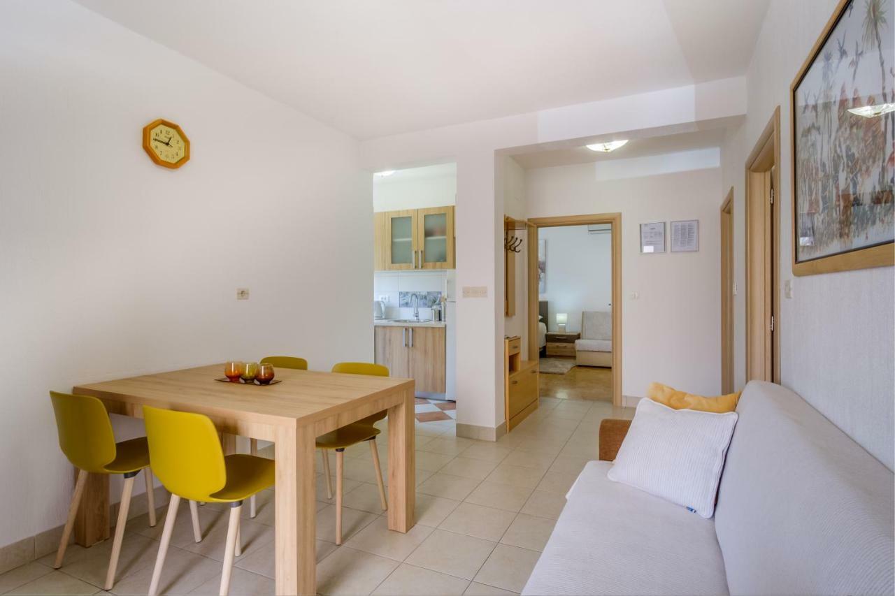 קרס Apartments Eva מראה חיצוני תמונה